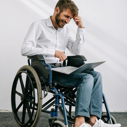 pexels-ivan-samkov-8127976